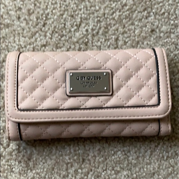 Wallet from guess - Picture 1 of 3
